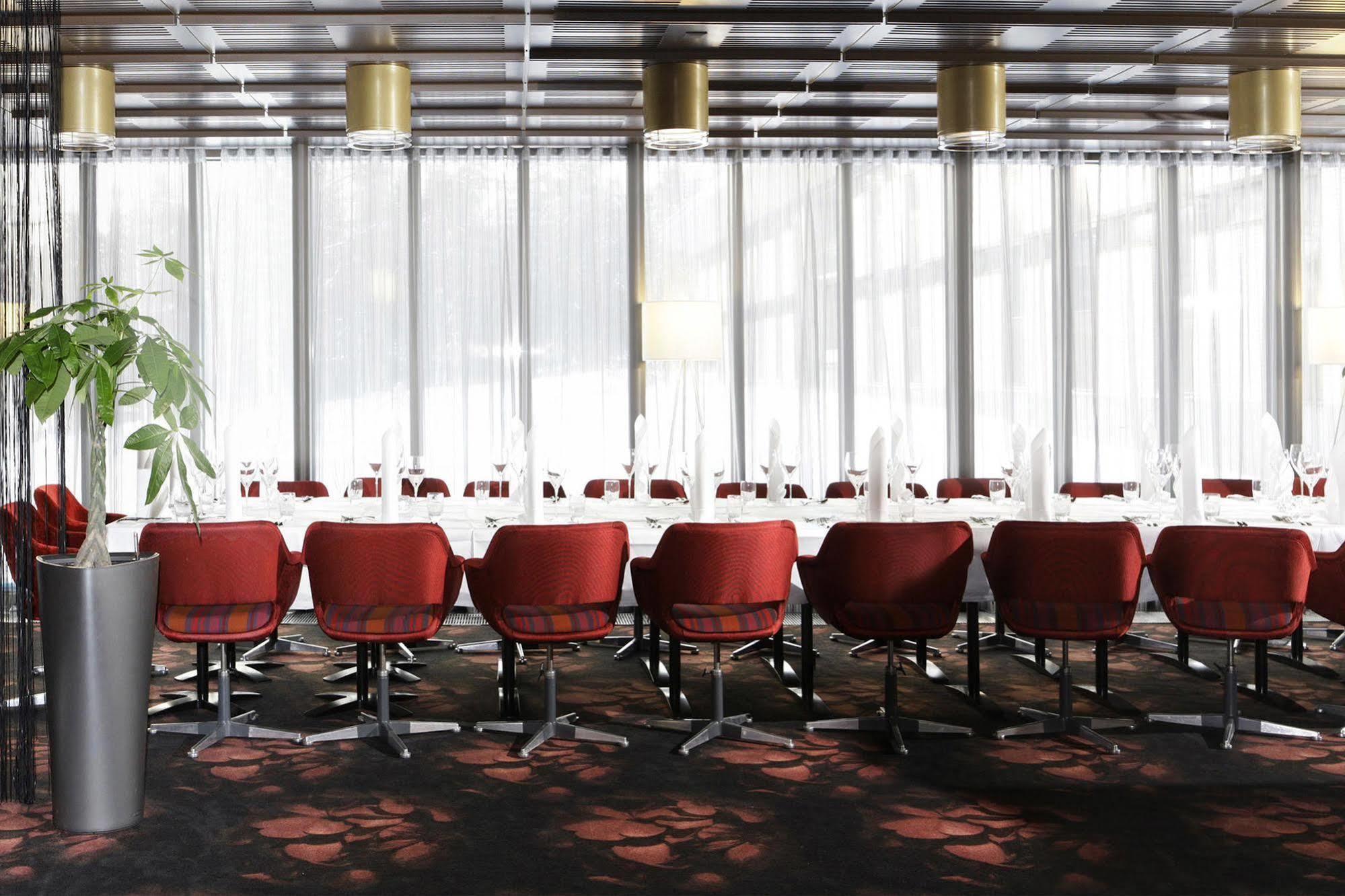 Langvik Congress Wellness Hotel Kirkkonummi Bagian luar foto